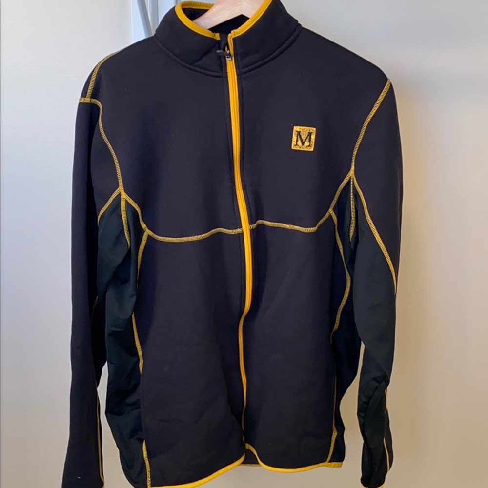 Underarmor sweatshirt